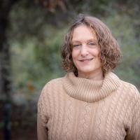 Carolee Peterson headshot